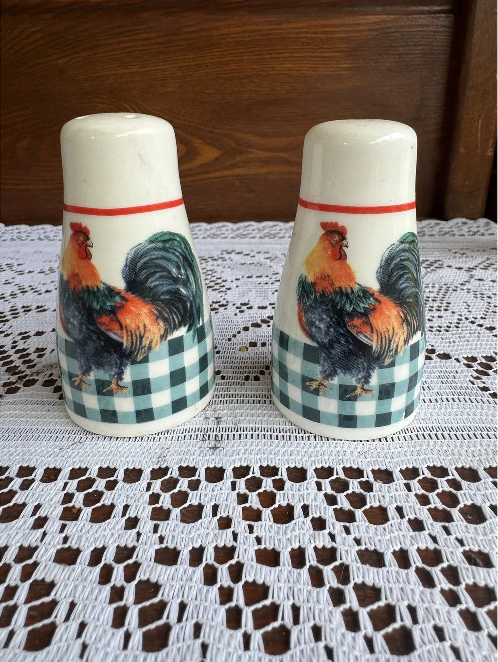 Vintage Ceramic Rooster Salt and Pepper Shakers Set